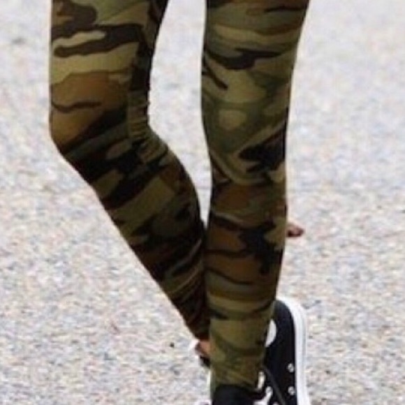 Camo Print Leggings OSFM - Picture 3 of 3